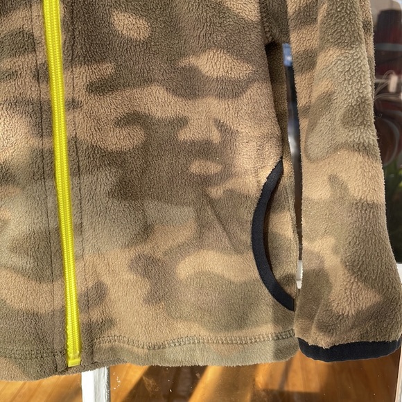 Lot of 2 kids jackets GAP and Carters - Picture 8 of 14